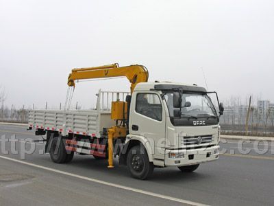 東風(fēng)福瑞卡隨車起重運(yùn)輸車(隨車吊)